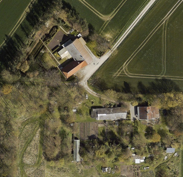1/5 2017 https://skraafoto.kortforsyningen.dk/oblivisionjsoff/index.aspx?project=denmark&id=FRKDYQ
