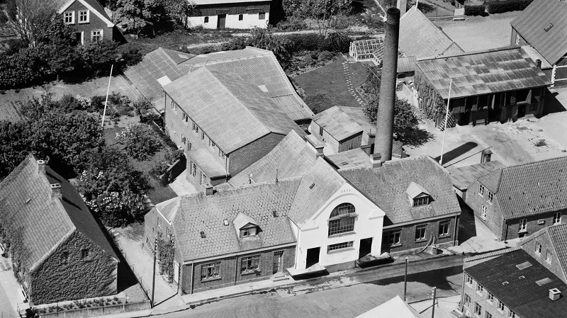 1959 Sylvest Jensen Luftfoto; Det Kgl. Bibliotek.
http://www5.kb.dk/danmarksetfraluften/images/luftfo/2011/maj/luftfoto/object1805230