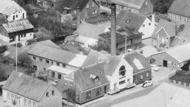 1972 Sylvest Jensen Luftfoto; Det Kgl. Bibliotek.
http://www5.kb.dk/danmarksetfraluften/images/luftfo/2011/maj/luftfoto/object2029416