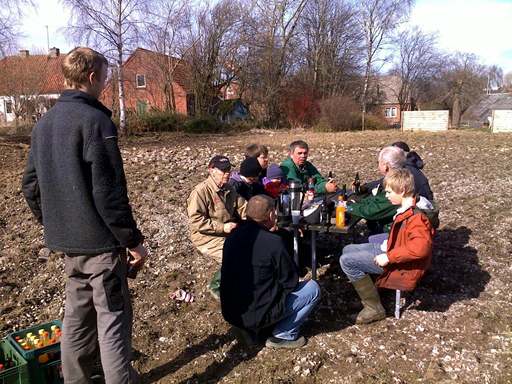 Pause i plantning af byskov 2011