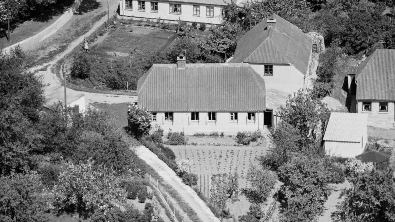Bystævnet 2
1959 Sylvest Jensen Luftfoto; Det Kgl. Bibliotek.
http://www.kb.dk/danmarksetfraluften/images/luftfo/2011/maj/luftfoto/object1805280