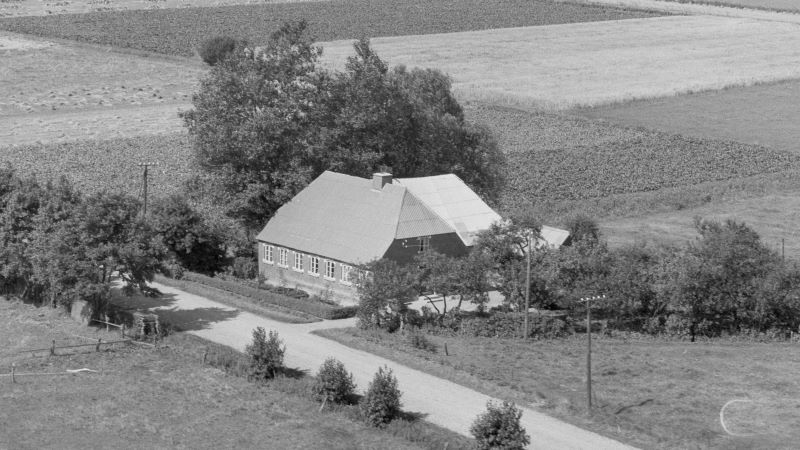  1954 Aalborg Luftfoto;  Det Kgl. Bibliotek http://www5.kb.dk/danmarksetfraluften/images/luftfo/2011/maj/luftfoto/object2206007