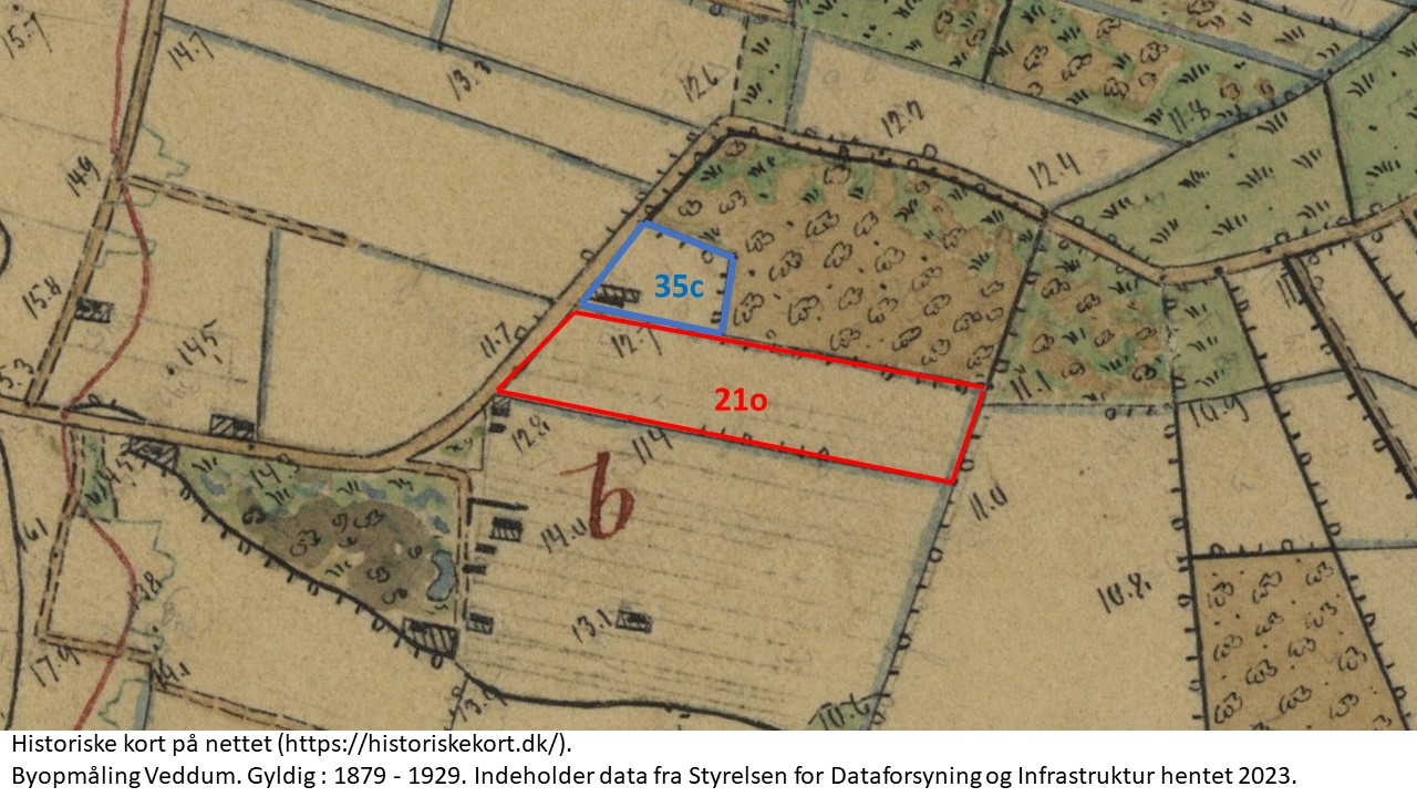 35c og 21o markeret på Historiske kort på nettet (https://historiskekort.dk/). Byopmåling Veddum. Gyldig : 1879 - 1929. Indeholder data fra Styrelsen for Dataforsyning og Infrastruktur hentet 2023.