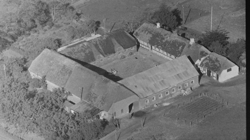 1948-1952 Aalborg Luftfoto;  Det Kgl. Bibliotek http://www.kb.dk/danmarksetfraluften/images/luftfo/2011/maj/luftfoto/object1642826