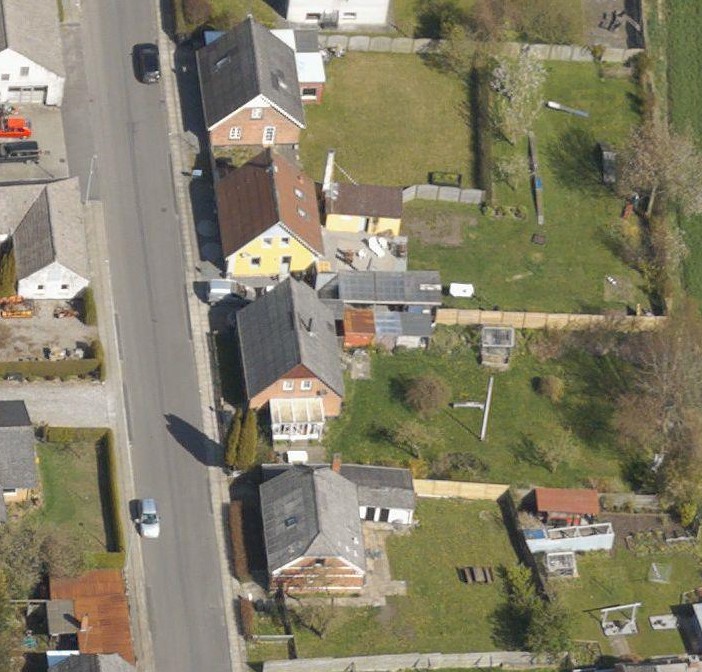 Hyltvej 2, 4, 6 og 8 1/5 2017 https://skraafoto.dataforsyningen.dk/?orientation=north&center=571875.97%2C6292997.5