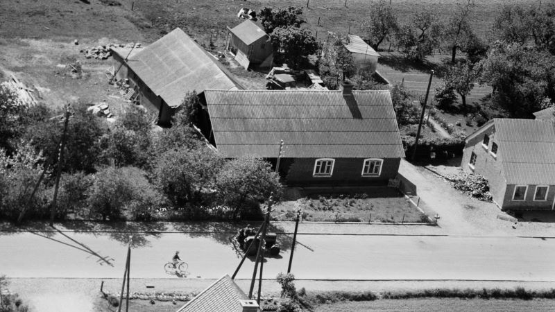 Hos H. C. Hansen 1959 Sylvest Jensen Luftfoto;  Det Kgl. Bibliotek http://www.kb.dk/danmarksetfraluften/images/luftfo/2011/maj/luftfoto/object1778972