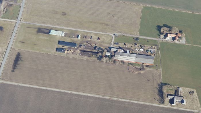 Skråfoto 2019 fra Styrelsen for Dataforsyning og Effektivisering, hentet september 2021. https://skraafoto.dataforsyningen.dk/viewer.html?orientation=north&center=574477.31%2C6294673.41