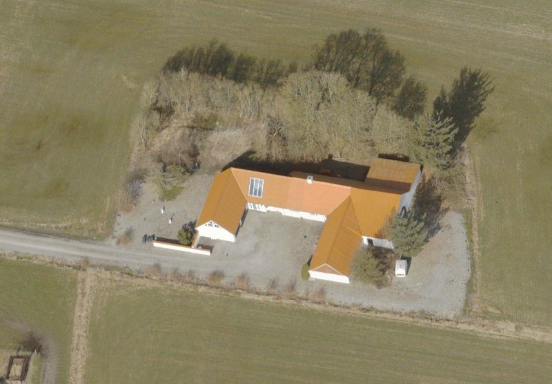 Skråfoto 2017 fra Styrelsen for Dataforsyning og Effektivisering, hentet 2018. https://skraafoto.dataforsyningen.dk/?orientation=north&center=574625.41%2C6294705.26