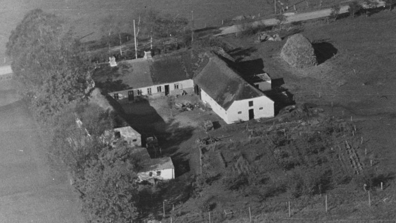 Kærvej 116
1948 – 1952 Aalborg Luftfoto; Det Kgl. Bibliotek.
http://www5.kb.dk/danmarksetfraluften/images/luftfo/2011/maj/luftfoto/object1642984