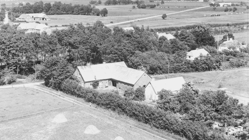 Skråfoto 1/5 2017 1955 Sylvest Jensen Luftfoto;  Det Kgl. Bibliotek https://www.kb.dk/danmarksetfraluften/images/luftfo/2011/maj/luftfoto/object1891482