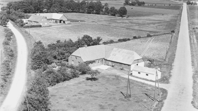 1955 Sylvest Jensen Luftfoto;  Det Kgl. Bibliotek https://www.kb.dk/danmarksetfraluften/images/luftfo/2011/maj/luftfoto/object1891483