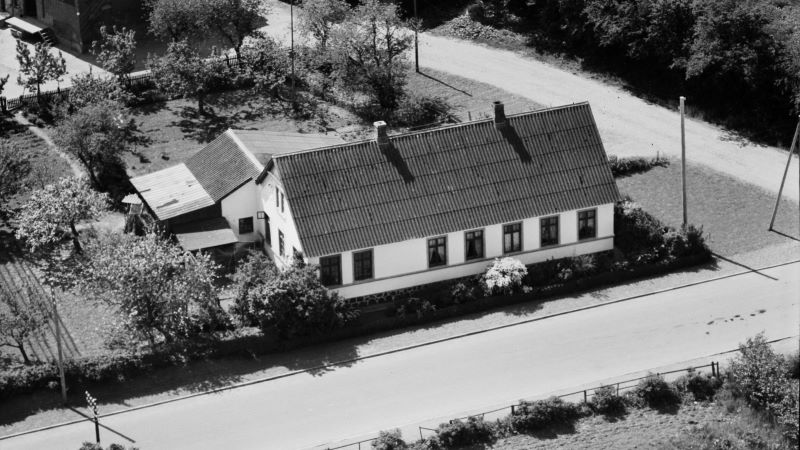 Kærvej 2
1959 Sylvest Jensen Luftfoto; Det Kgl. Bibliotek.
http://www5.kb.dk/danmarksetfraluften/images/luftfo/2011/maj/luftfoto/object1778919