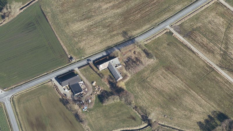 Skråfoto 2019 fra Styrelsen for Dataforsyning og Effektivisering, hentet juli 2021. https://skraafoto.dataforsyningen.dk/viewer.html?orientation=north&center=573356.94%2C6293165