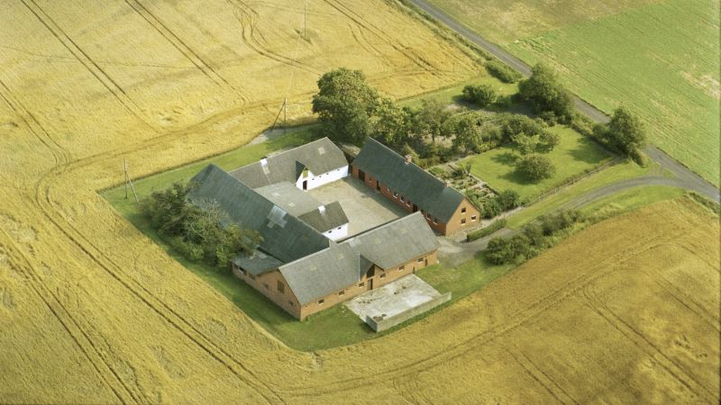 1989 Ariel / Dansk Luftfoto;  Det Kgl. Bibliotek http://www.kb.dk/danmarksetfraluften/images/luftfo/2011/maj/luftfoto/object2095831