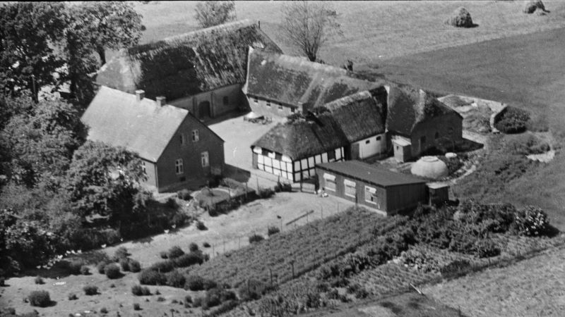 Kærvang 1948 1952 Aalborg Luftfoto; Det Kgl. Bibliotek.
http://www.kb.dk/danmarksetfraluften/images/luftfo/2011/maj/luftfoto/object1635103
