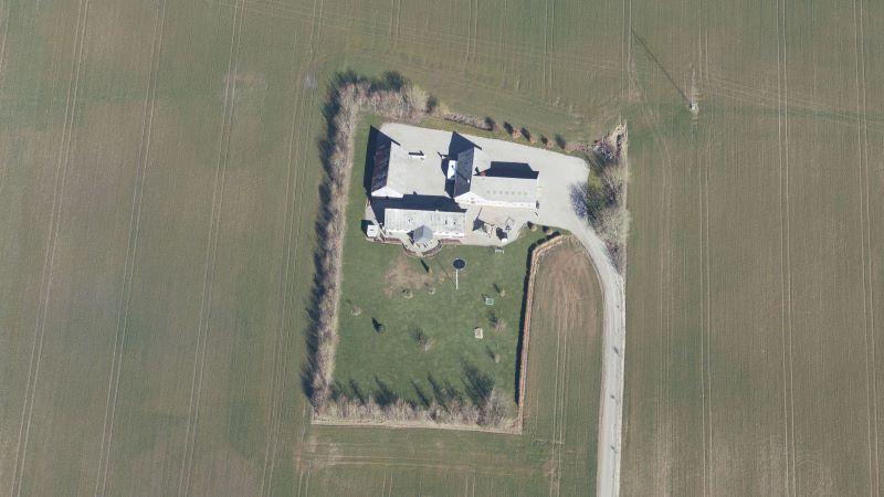 Skråfoto 2019 fra Styrelsen for Dataforsyning og Effektivisering, hentet juni 2021. https://skraafoto.dataforsyningen.dk/viewer.html?orientation=north&center=571341.89%2C6292005.19