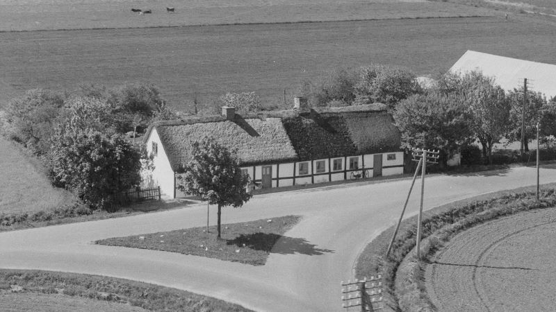 1958  Aalborg Luftfoto;  Det Kgl. Bibliotek  http://www.kb.dk/danmarksetfraluften/images/luftfo/2011/maj/luftfoto/object2269394