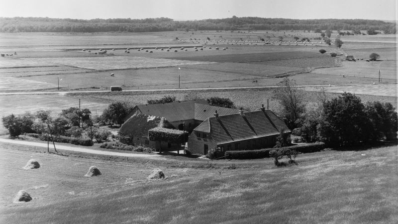 Hos Kristine Glargaard 1955 Sylvest Jensen Luftfoto;  Det Kgl. Bibliotek http://www.kb.dk/danmarksetfraluften/images/luftfo/2011/maj/luftfoto/object1770273