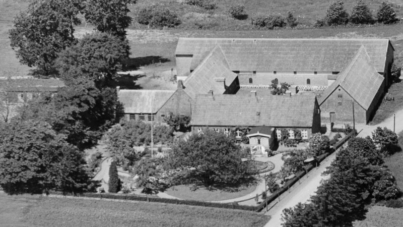 1948 – 52 Aalborg Luftfoto; Det Kgl. Bibliotek.
http://www.kb.dk/danmarksetfraluften/images/luftfo/2011/maj/luftfoto/object1635232