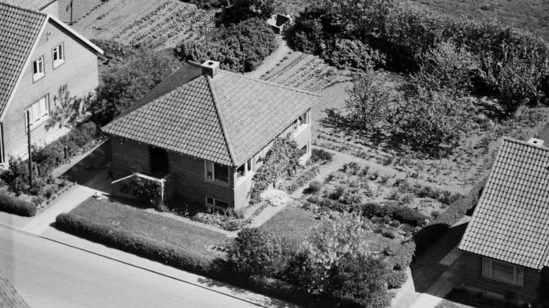 Pejtervej 13
1959 Sylvest Jensen Luftfoto; Det Kgl. Bibliotek.
http://www.kb.dk/danmarksetfraluften/images/luftfo/2011/maj/luftfoto/object1779138