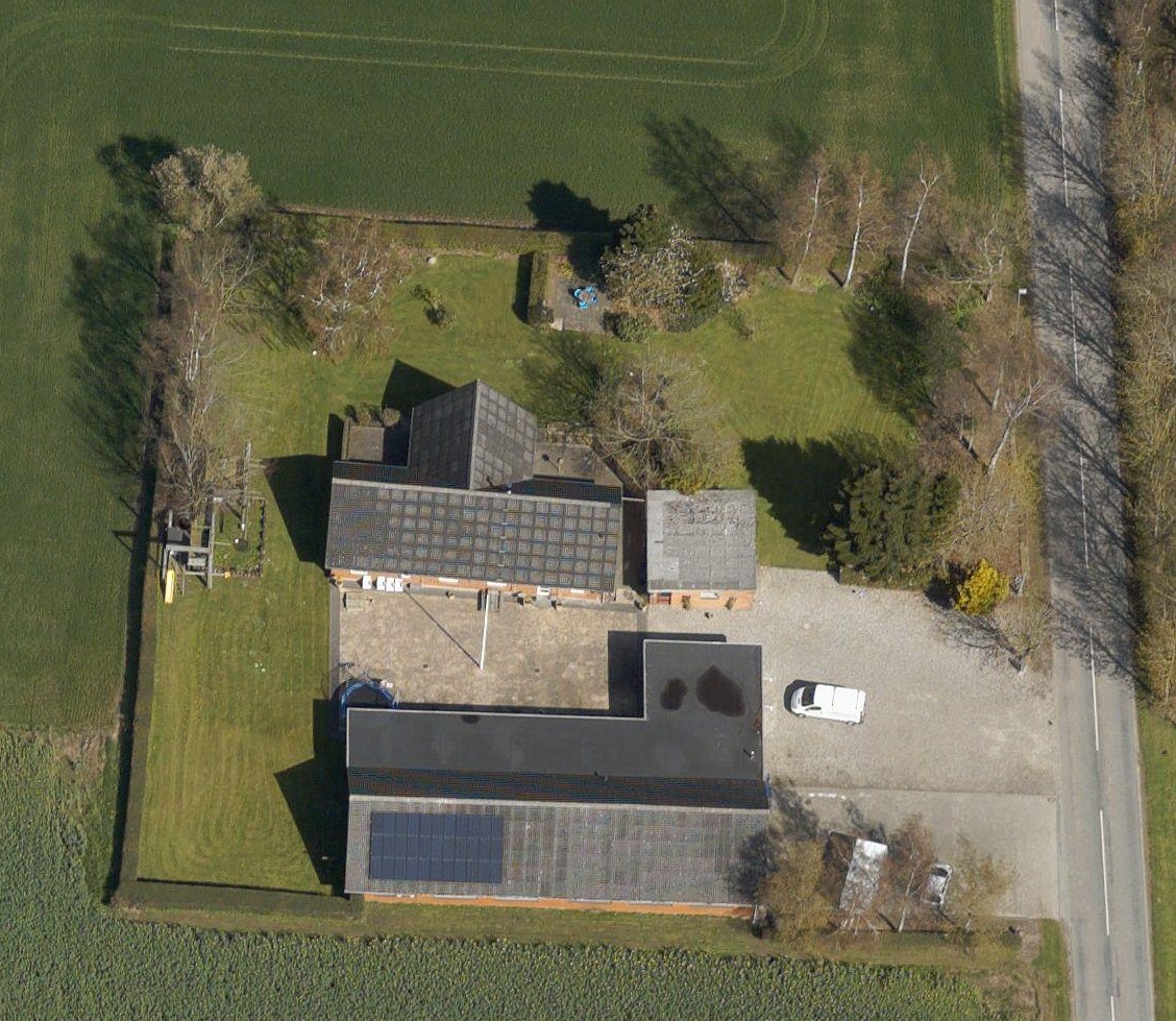 1/5 2017 https://skraafoto.dataforsyningen.dk/?orientation=north&center=571776.92%2C6292364.33