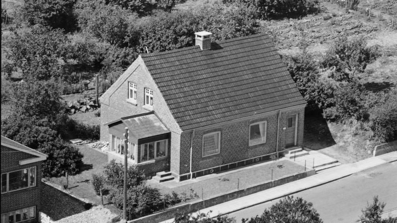 Pejtervej 8
1958 Sylvest Jensen Luftfoto; Det Kgl. Bibliotek.
http://www.kb.dk/danmarksetfraluften/images/luftfo/2011/maj/luftfoto/object1781599