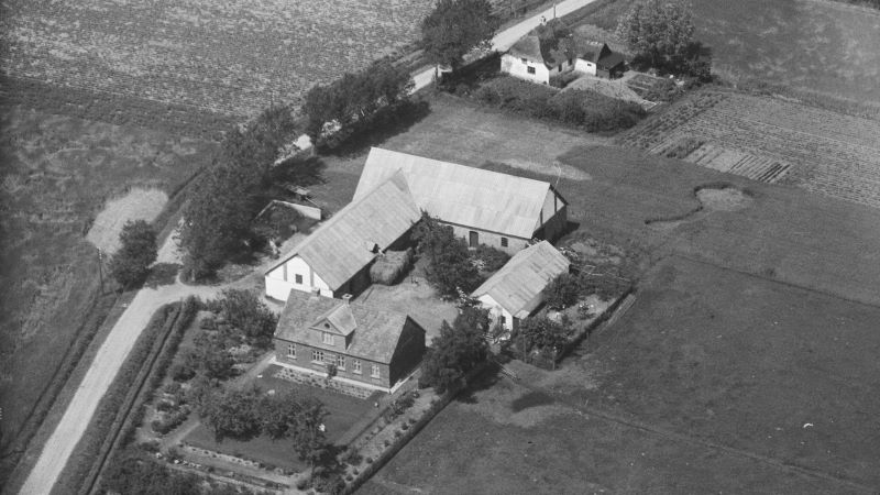 1946 Sylvest Jensen Luftfoto; Det Kgl. Bibliotek. http://www.kb.dk/danmarksetfraluften/images/luftfo/2011/maj/luftfoto/object1300010