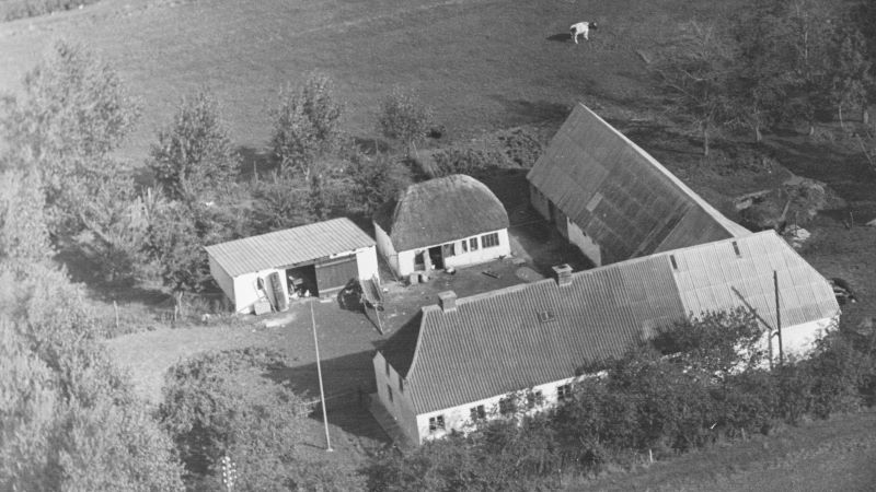 Rønholtvej 40
1948 - 1952 Aalborg Luftfoto; Det Kgl. Bibliotek.
http://www.kb.dk/danmarksetfraluften/images/luftfo/2011/maj/luftfoto/object1642881