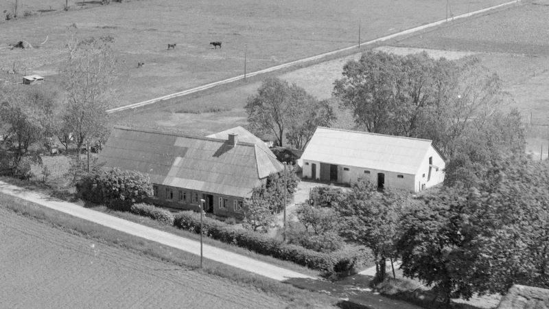 Rønholtvej 52
1957 Aalborg Luftfoto; Det Kgl. Bibliotek.
http://www.kb.dk/danmarksetfraluften/images/luftfo/2011/maj/luftfoto/object2240723