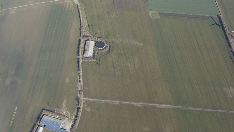 Skråfoto 2019 fra Styrelsen for Dataforsyning og Effektivisering, hentet juli 2021. https://skraafoto.dataforsyningen.dk/viewer.html?orientation=north&center=572543.25508651%2C6294309.82861966&item=2021_81_06_2_0013_00002223