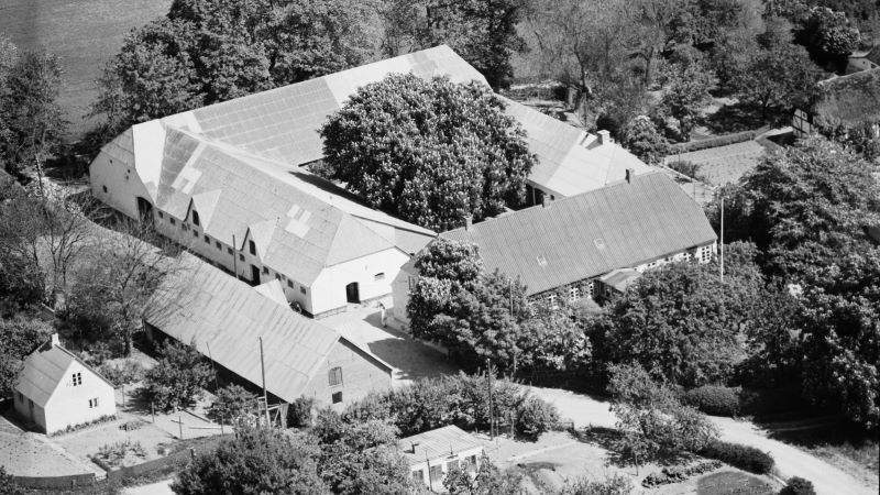 1959 Sylvest Jensen Luftfoto; Det Kgl. Bibliotek.
http://www5.kb.dk/danmarksetfraluften/images/luftfo/2011/maj/luftfoto/object1805243
