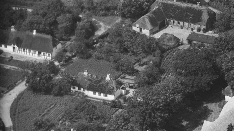 1946 Sylvest Jensen Luftfoto; Det Kgl. Bibliotek http://www5.kb.dk/danmarksetfraluften/images/luftfo/2011/maj/luftfoto/object1300026