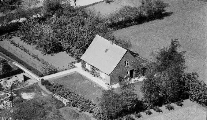 Vandkæret 5
1959 Sylvest Jensen Luftfoto; Det Kgl. Bibliotek. 
http://www.kb.dk/danmarksetfraluften/images/luftfo/2011/maj/luftfoto/object1778967