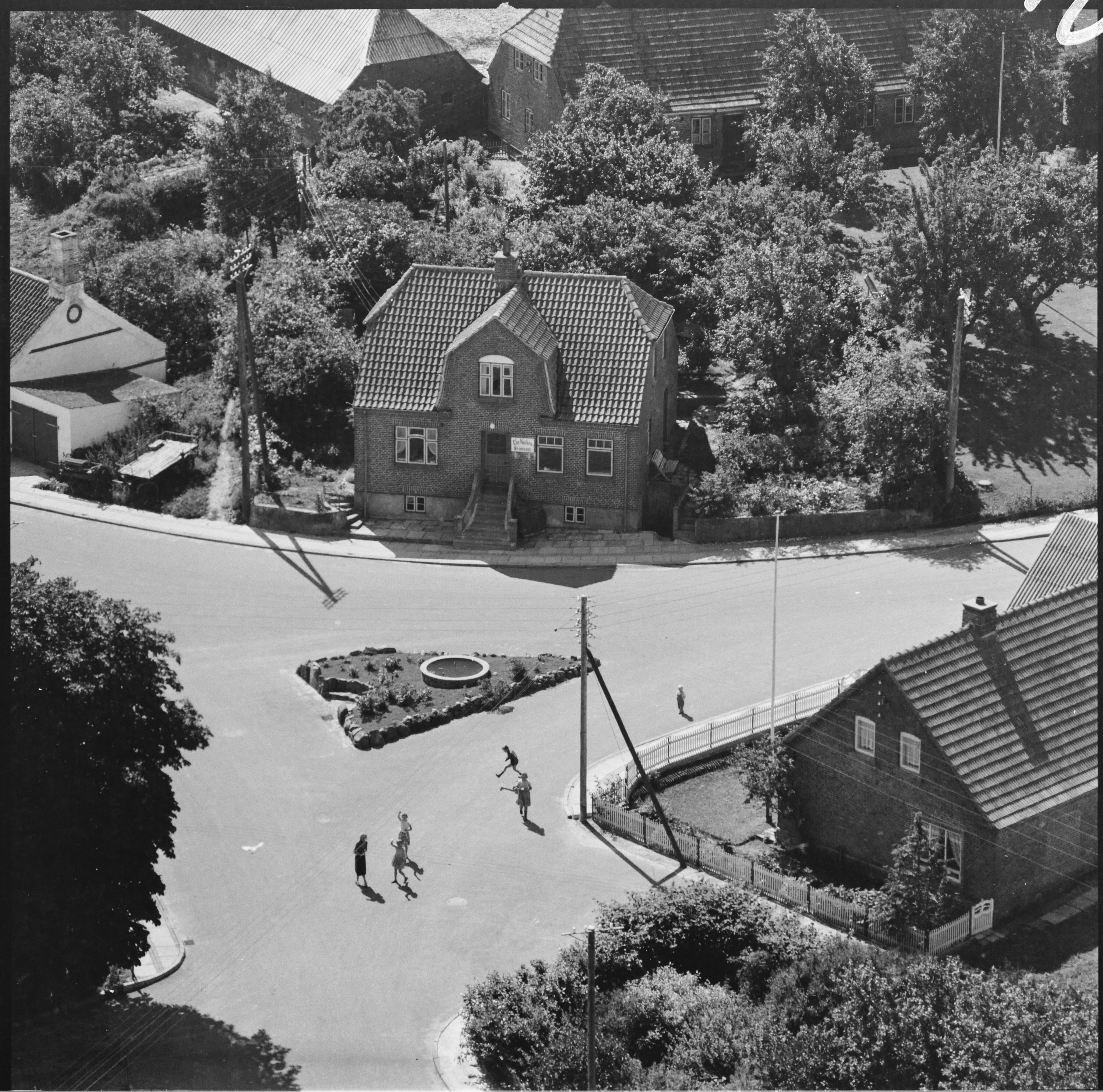 1958 Chr. Nielsen Skomager. Sylvest Jensen Luftfoto; Det Kgl. Bibliotek.