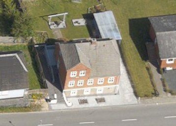 Skråfoto fra Styrelsen for Dataforsyning og Effektivisering 1/5 2017 hentet i november 2018 https://skraafoto.kortforsyningen.dk/oblivisionjsoff/index.aspx?project=denmark&id=KKDPPN