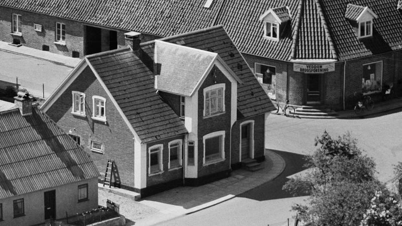 Skelund sogns sparekasse er dannet i 1871 på grundlag af 84 aktier.