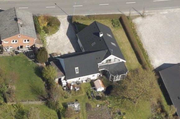 1/5 2017 https://skraafoto.dataforsyningen.dk/?orientation=north&center=571919.8%2C6292928.85%2C9.6&item=2023_81_06_2_0009_00000712&item2=2023_81_06_2_0009_00000712