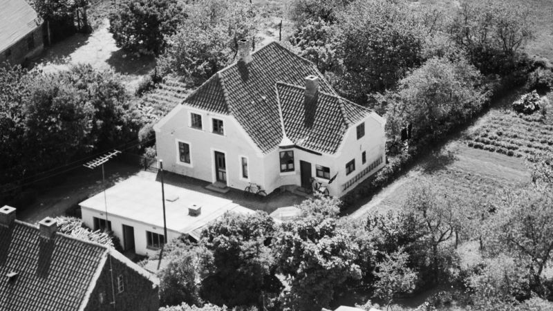 1959 Sylvest Jensen Luftfoto; Det Kgl. Bibliotek. 
http://www5.kb.dk/danmarksetfraluften/images/luftfo/2011/maj/luftfoto/object1778921