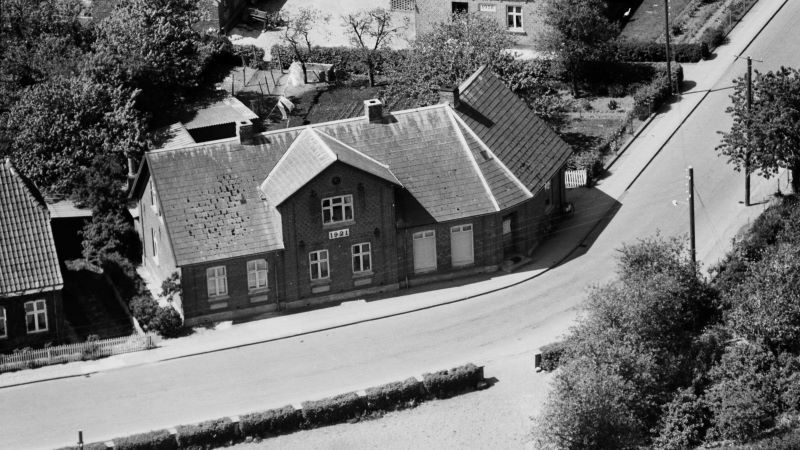 1959 Sylvest Jensen Luftfoto; Det Kgl. Bibliotek. 
http://www.kb.dk/danmarksetfraluften/images/luftfo/2011/maj/luftfoto/object1779127